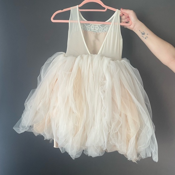 Alora Safari one of a kind girls dress size 6 - Picture 3 of 3